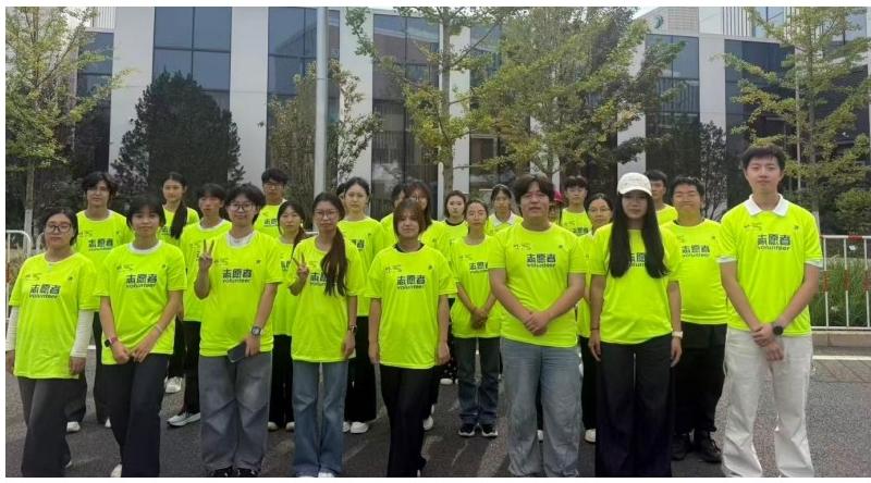 风雨无阻护赛事青春志愿显担当 京北职院学子服务长城马拉松